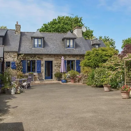 Ferienhaus Cozy In Trezelan-begard With Kitchen Trézelan