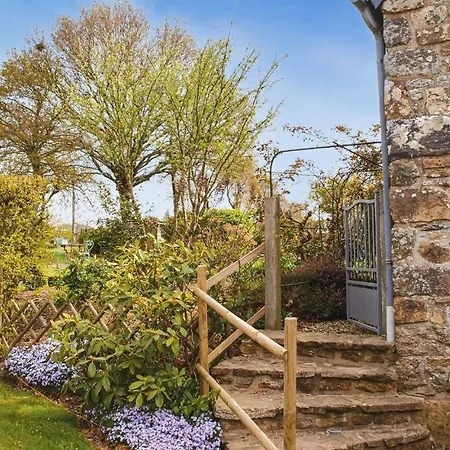 Holiday home Cozy In Trezelan-begard With Kitchen *